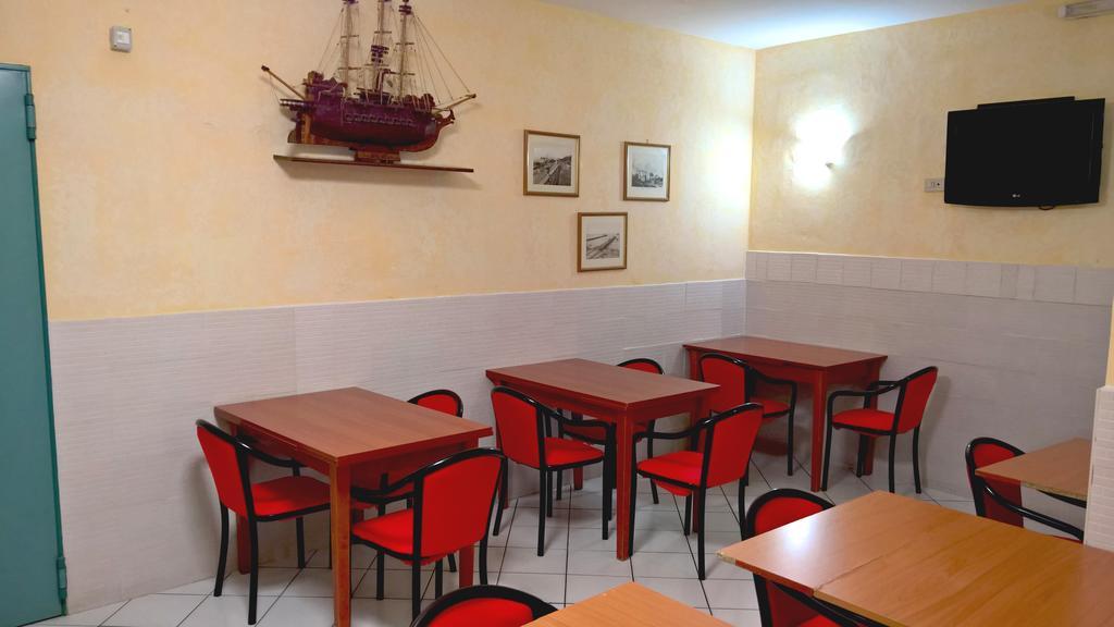 Albergo Golfo 福洛尼卡 外观 照片