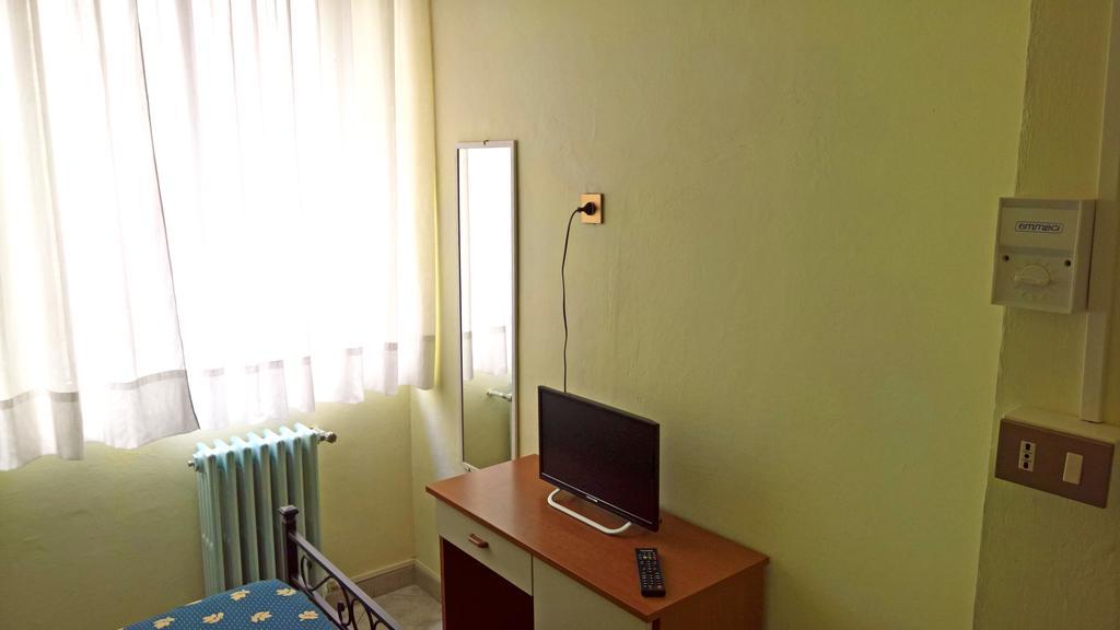 Albergo Golfo 福洛尼卡 外观 照片