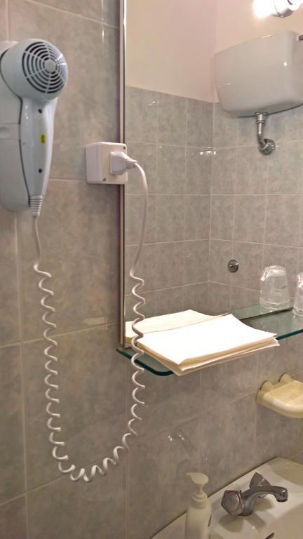 Albergo Golfo 福洛尼卡 外观 照片
