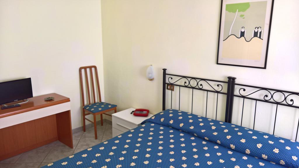 Albergo Golfo 福洛尼卡 外观 照片