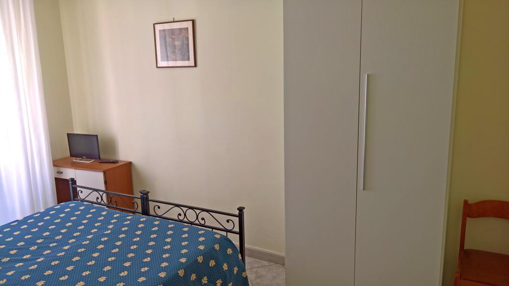 Albergo Golfo 福洛尼卡 外观 照片