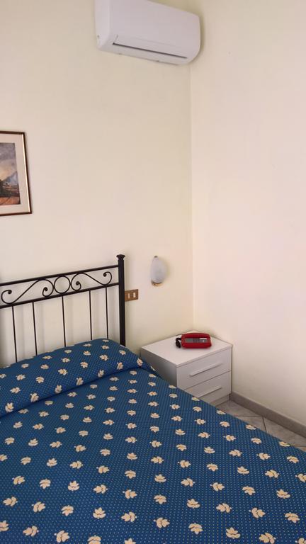 Albergo Golfo 福洛尼卡 外观 照片