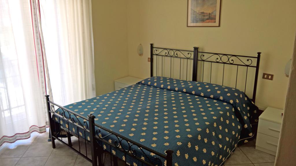 Albergo Golfo 福洛尼卡 外观 照片